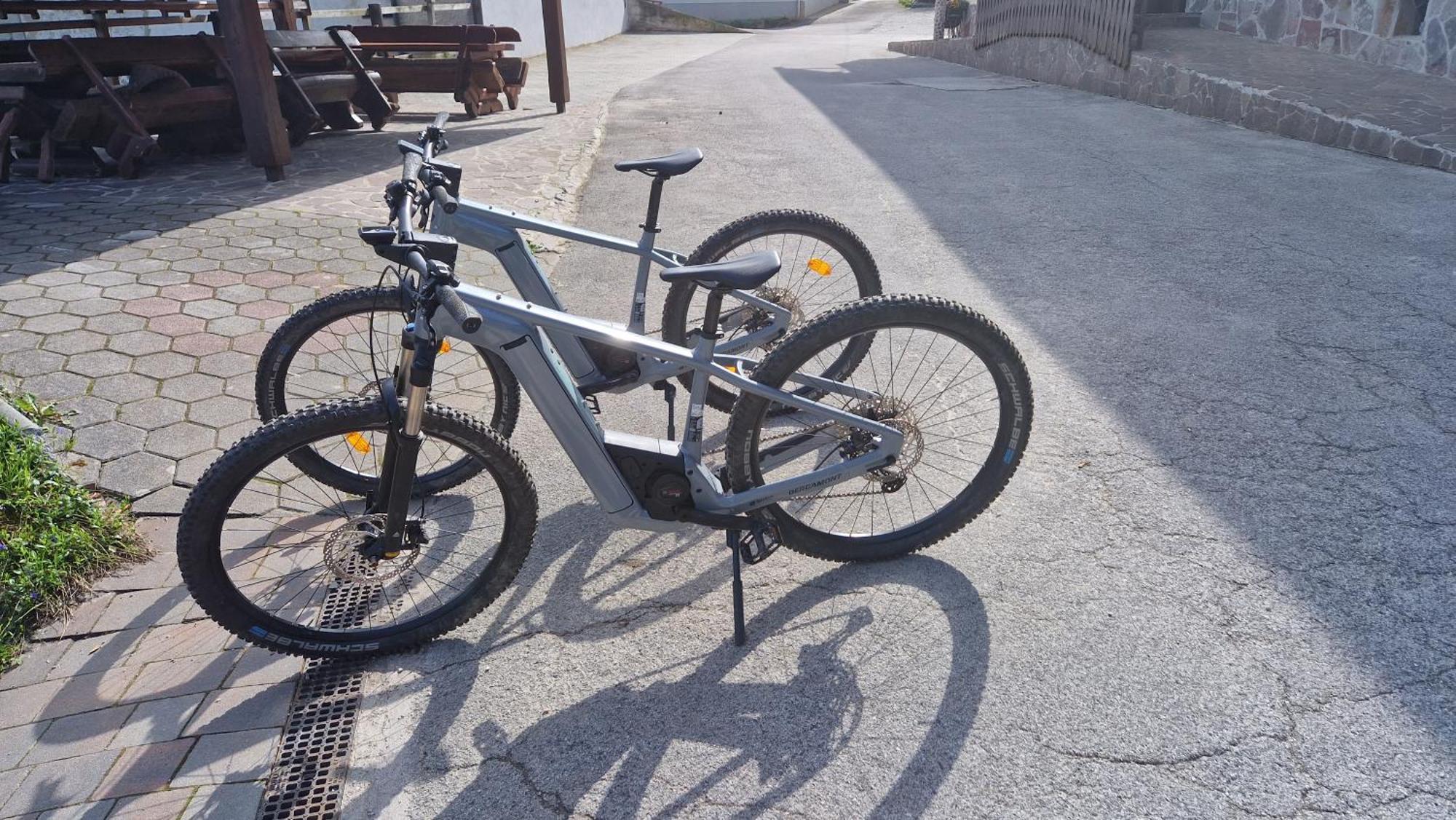Pr' Koncovc Lägenhet Kranj Exteriör bild